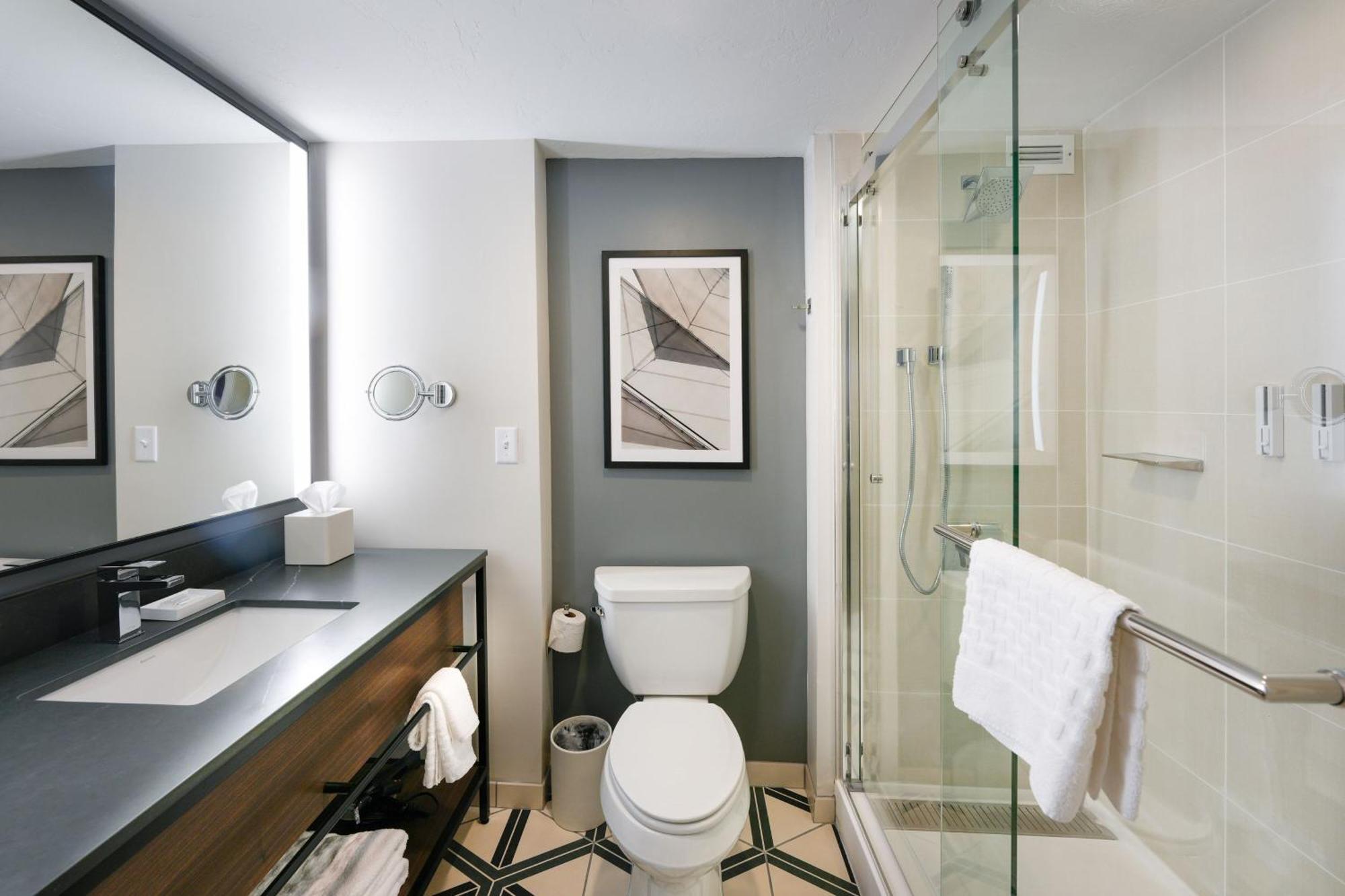 Oshkosh Marriott Waterfront Hotel & Convention Center ภายนอก รูปภาพ