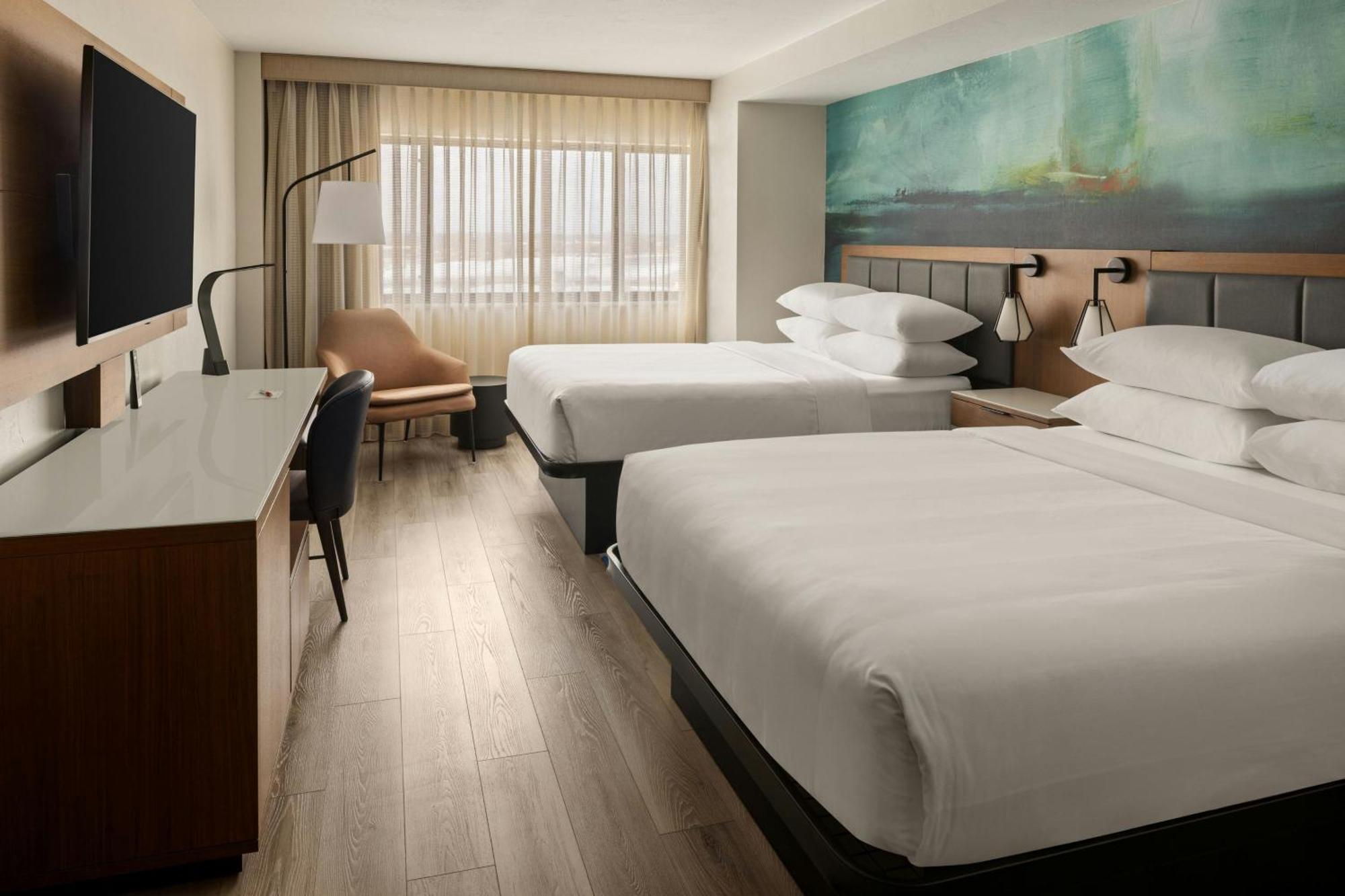 Oshkosh Marriott Waterfront Hotel & Convention Center ภายนอก รูปภาพ